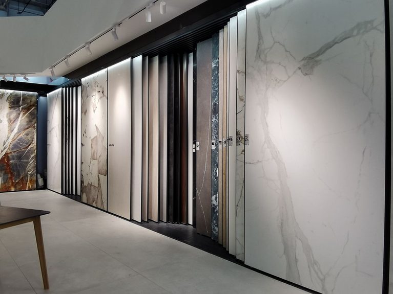 Complete Guide to Tile Display Solutions for Retail Showrooms 2026